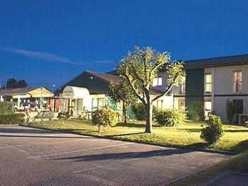 Logis Hotel Horus Restaurant Les Bruyeres Toulenne Eksteriør billede