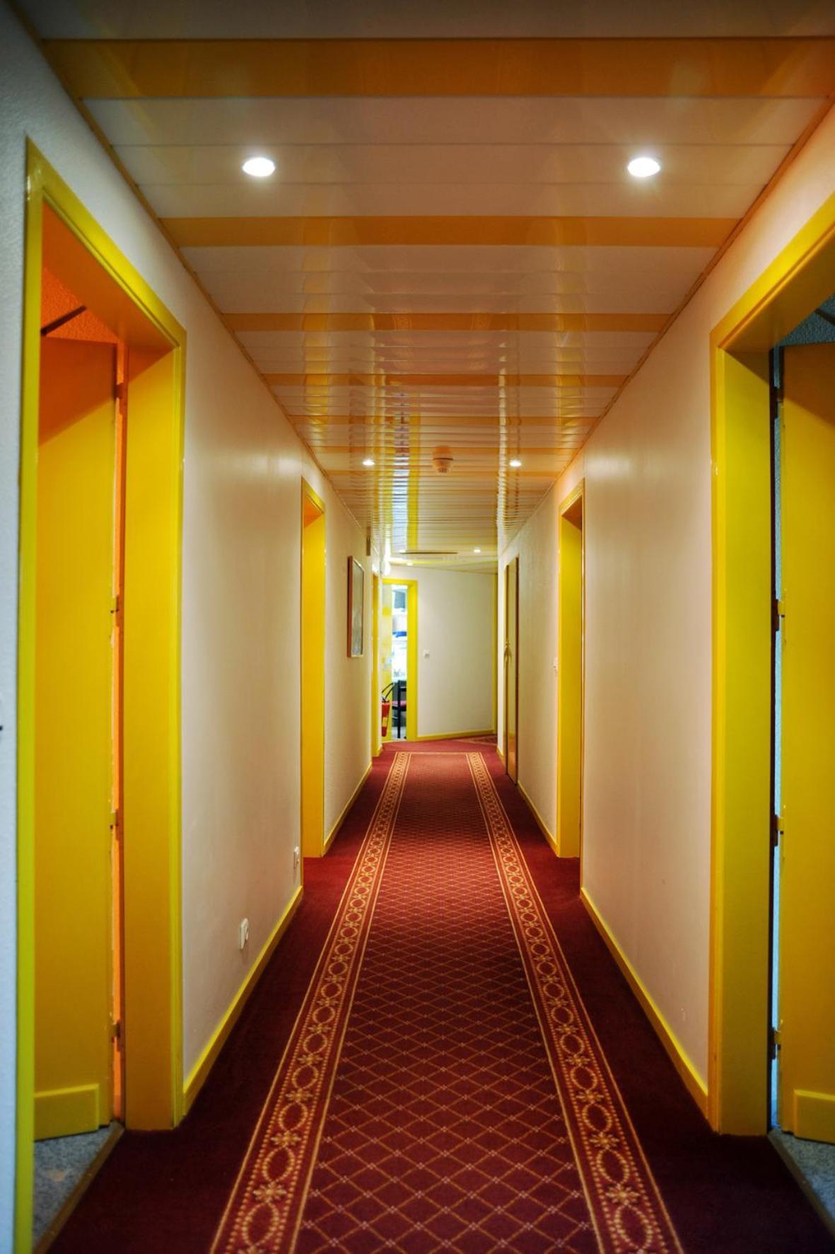 Logis Hotel Horus Restaurant Les Bruyeres Toulenne Eksteriør billede