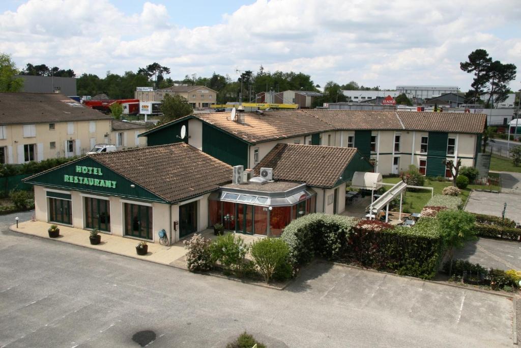 Logis Hotel Horus Restaurant Les Bruyeres Toulenne Eksteriør billede