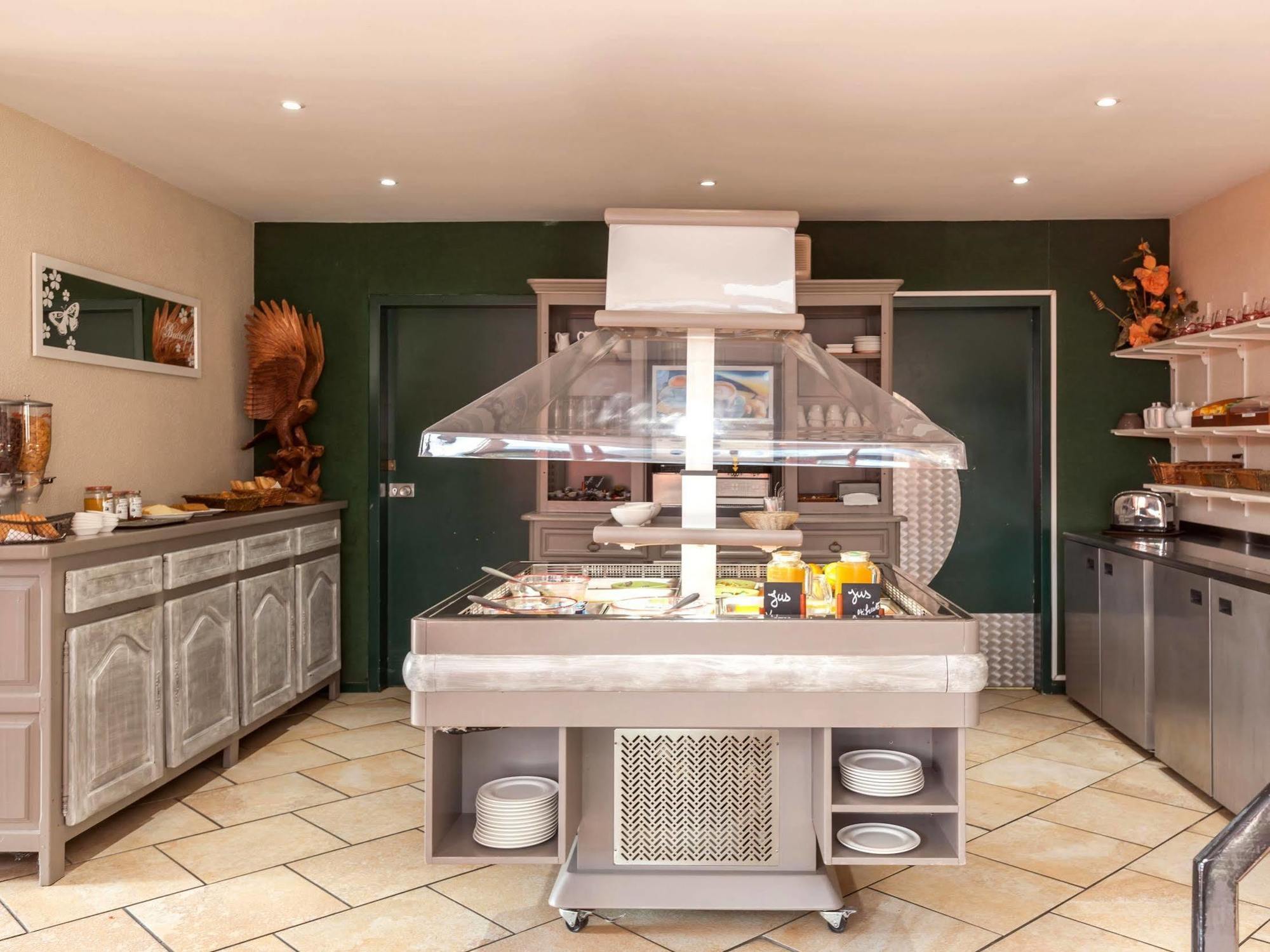 Logis Hotel Horus Restaurant Les Bruyeres Toulenne Eksteriør billede