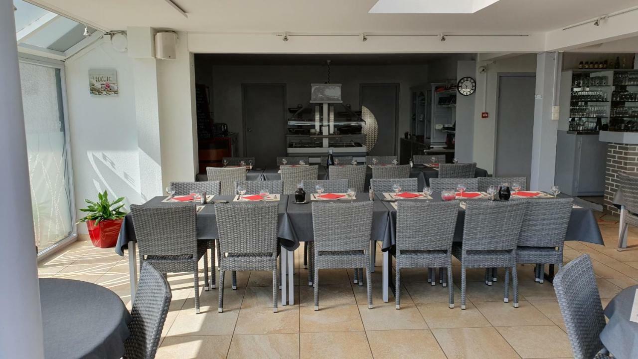 Logis Hotel Horus Restaurant Les Bruyeres Toulenne Eksteriør billede