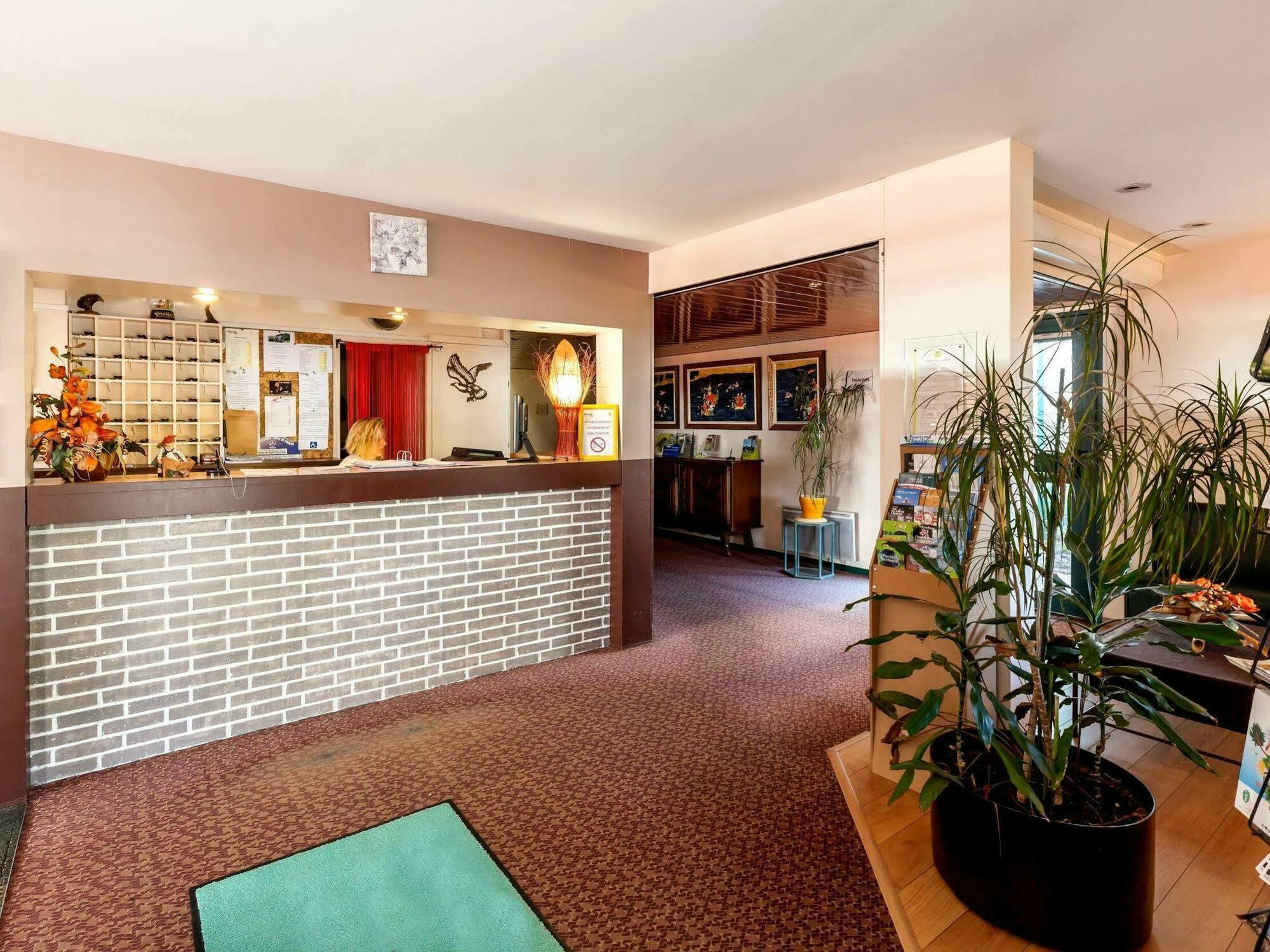 Logis Hotel Horus Restaurant Les Bruyeres Toulenne Eksteriør billede